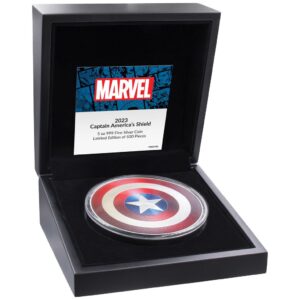 2023 Niue 5 oz Sølv Captain America™ Shield - Dome Shaped Coin Farget Proof M/Etui & COA